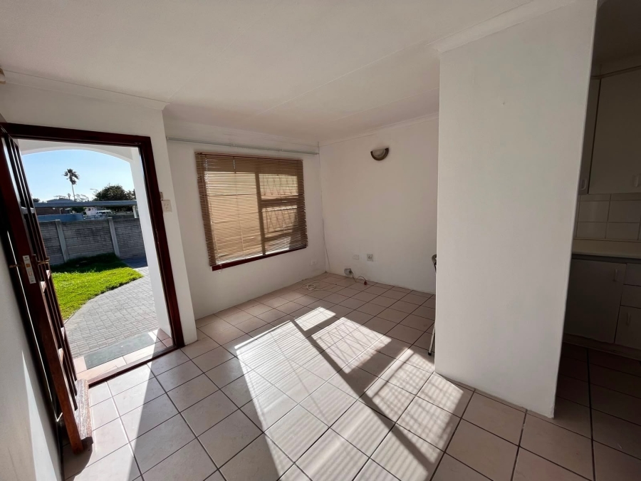 To Let 2 Bedroom Property for Rent in Sherwood Eastern Cape